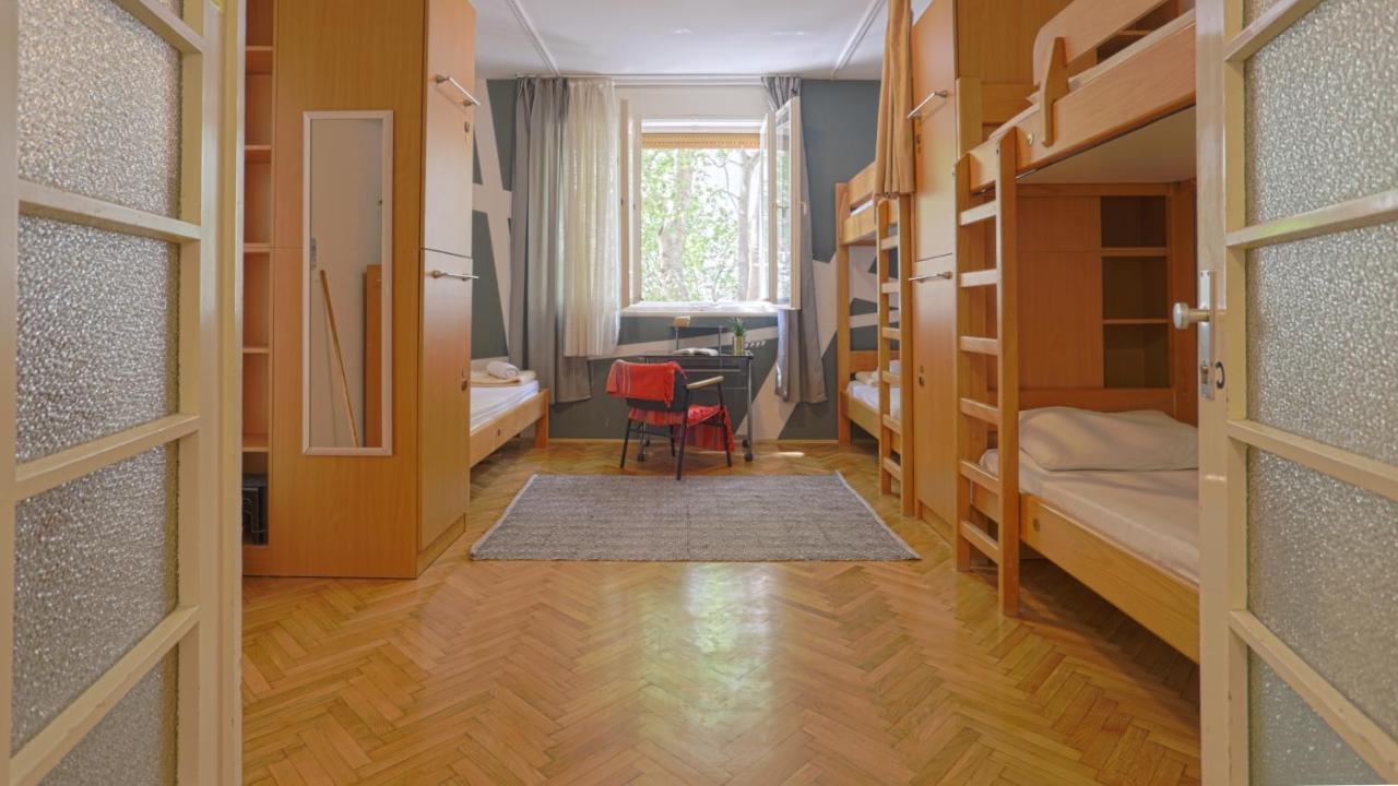 Tchaikovsky Hostel Сплит Экстерьер фото