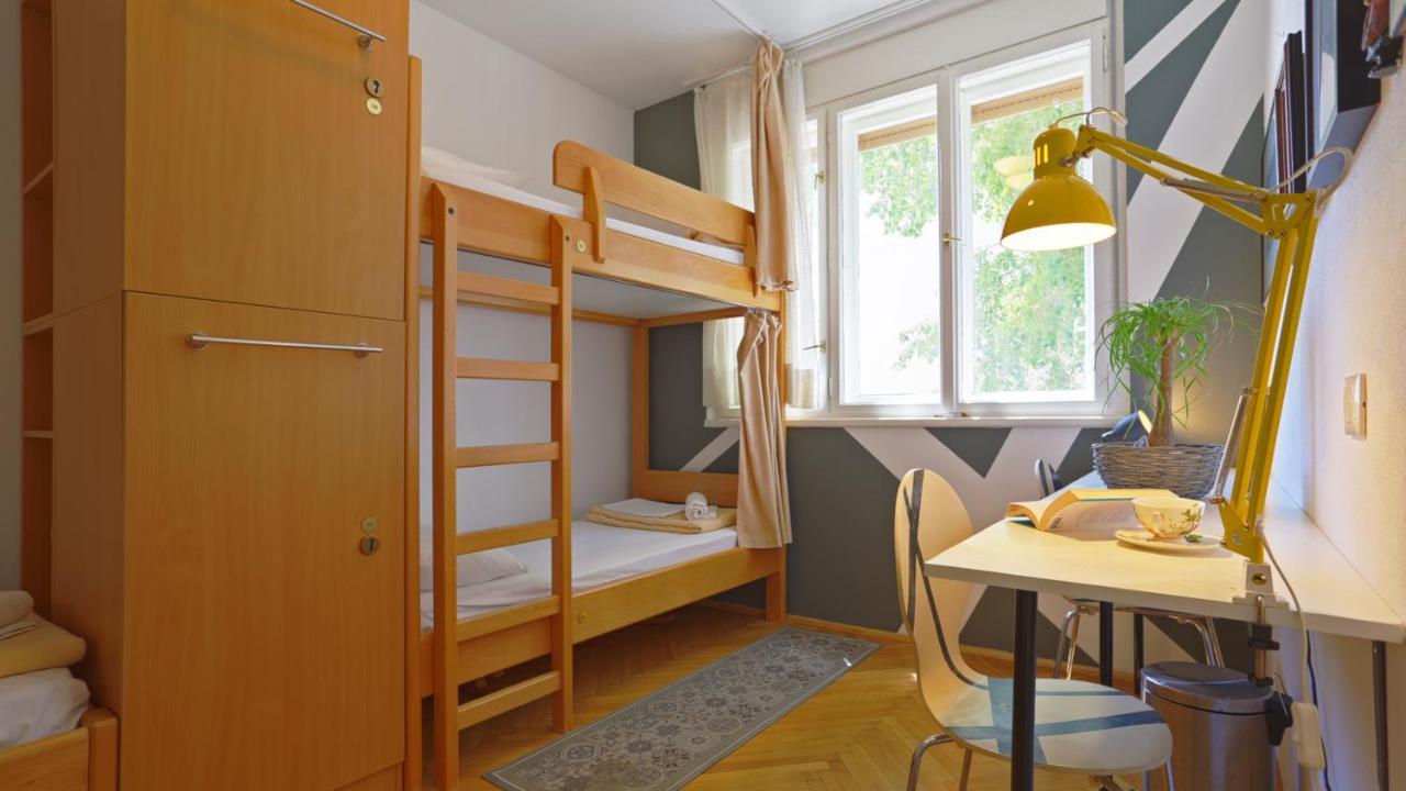 Tchaikovsky Hostel Сплит Экстерьер фото